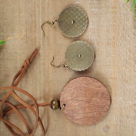 Boho-style Elements Necklace & Earring Set - Picture 2 of 4